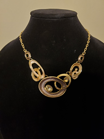 Gold Intertwined Circle-Oval Necklace