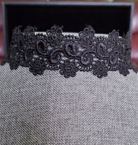 Lace Choker