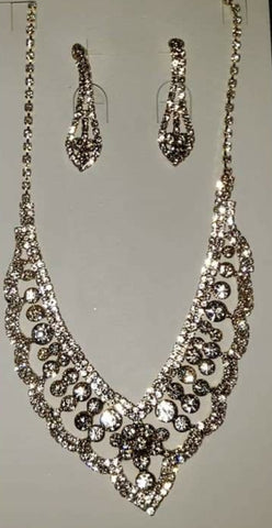 Clear Rhinestone V Necklace Set